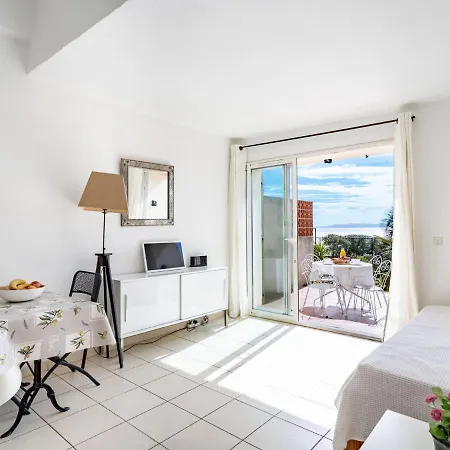 Apartment Les Floralies Ii-1 By Interhome Le Lavandou